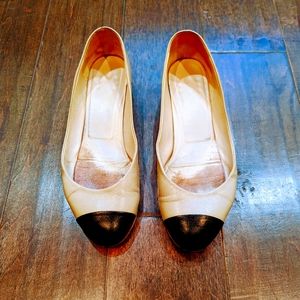Women's Authentic Chanel Tan with Black Toe Cap Flats Chain Heels EU Size 39.5